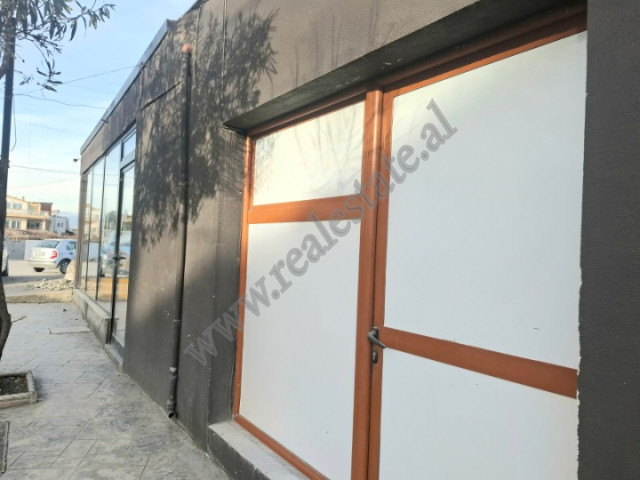 Store for rent in Vangjel Noti street in Tirana.
The environment it is positioned on the ground flo